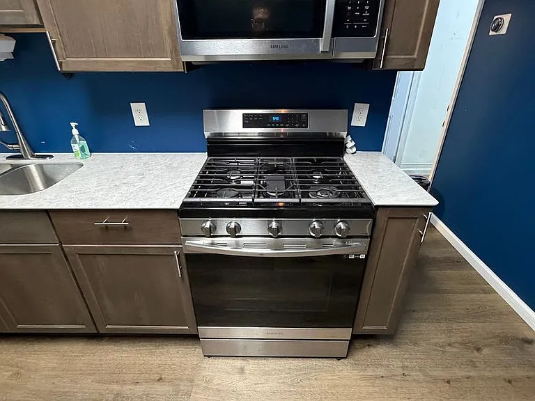 44 Lowell Pl #2 — Photo 6