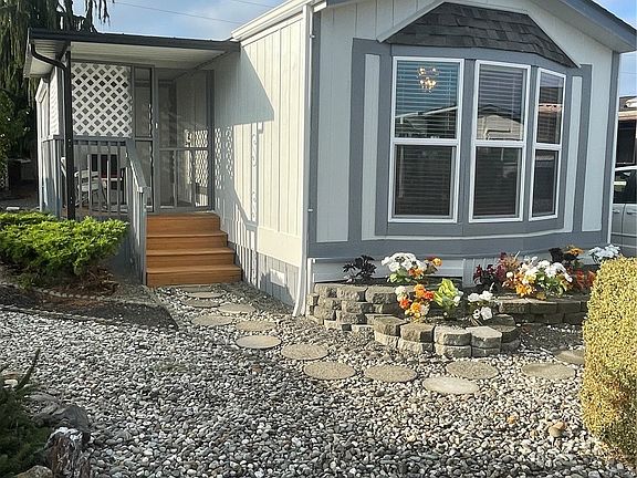 2nd image of 4401 80th Street NE #30