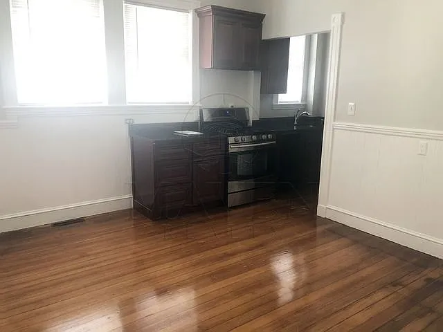 3 bed, 1.5 bath, 950 sqft, $3,000 — Photo 4