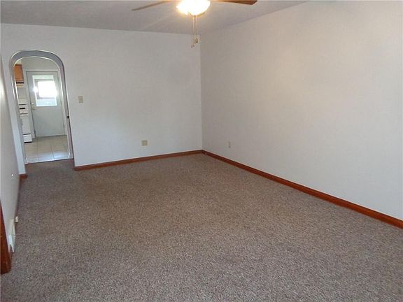2nd image of 1215-1217 W 33rd St