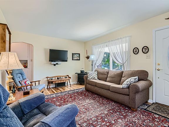 5th image of 475 Winona Court