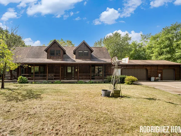 10390 S 2nd St, Schoolcraft, MI 49087