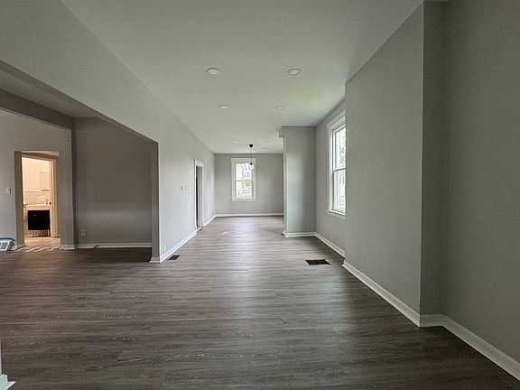 5th image of 2001 Dana Ave #1