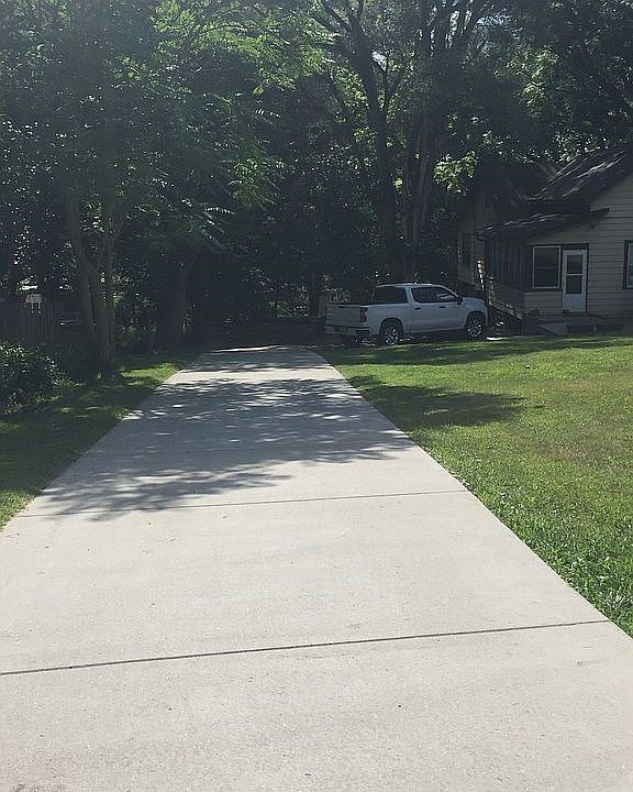 1st image of 608 Bellevue Blvd N