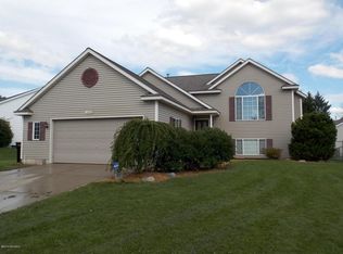 7890 Jonagold Dr SE, Grand Rapids, MI 49508