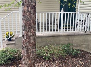 7 Hickory Ct #2407, Clinton, NJ 08809
