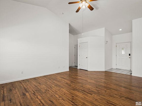 5th image of 7863 Jacinto Ave