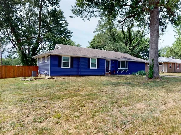 1515 W Allison St, Nevada, MO 64772