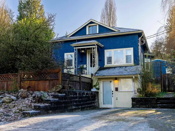 2221 Clarke St, Pt Moody, BC V3H 1Y6