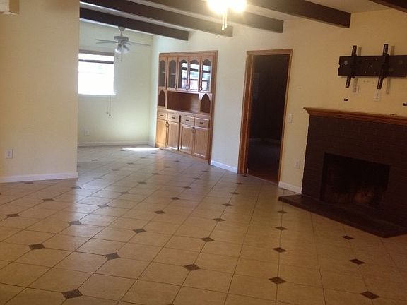 3rd image of 3420 Greenmeadow Ave