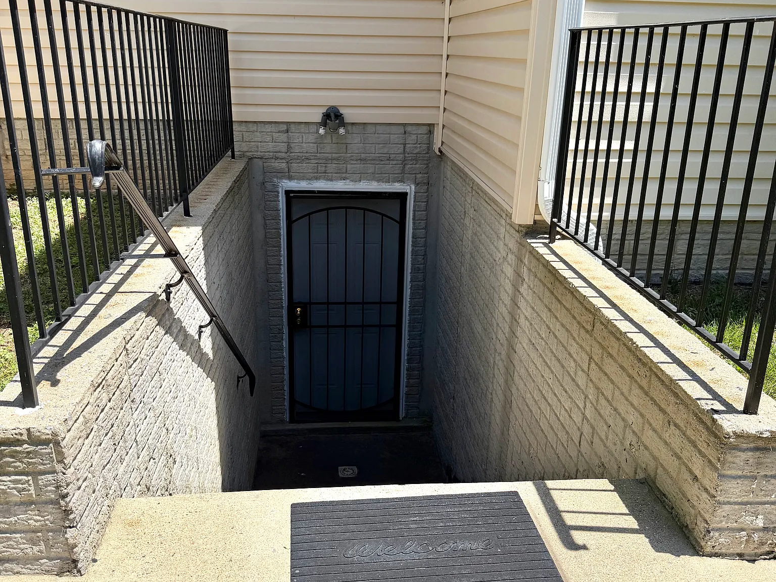3 bed, 1800 sqft, $1,950 — Photo 3
