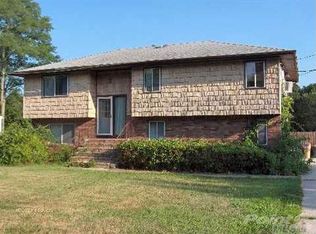 232 Messina St, Central Islip, NY 11722