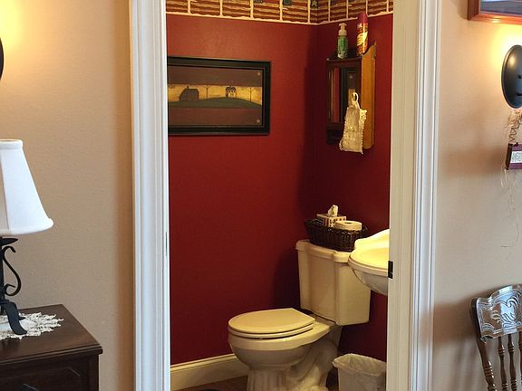 3rd image of 900 Stoney Hill Ln