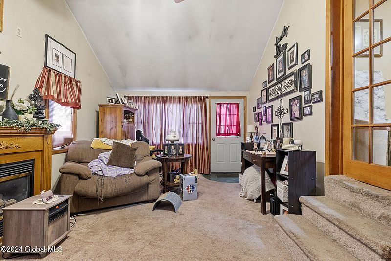5th image of 1136 Barber Drive