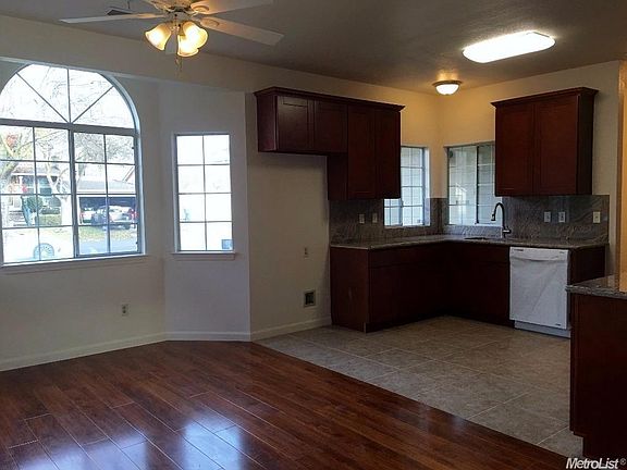 2nd image of 1656 Bonaire Cir