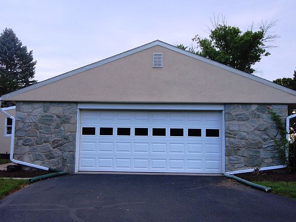 2 Car Garage