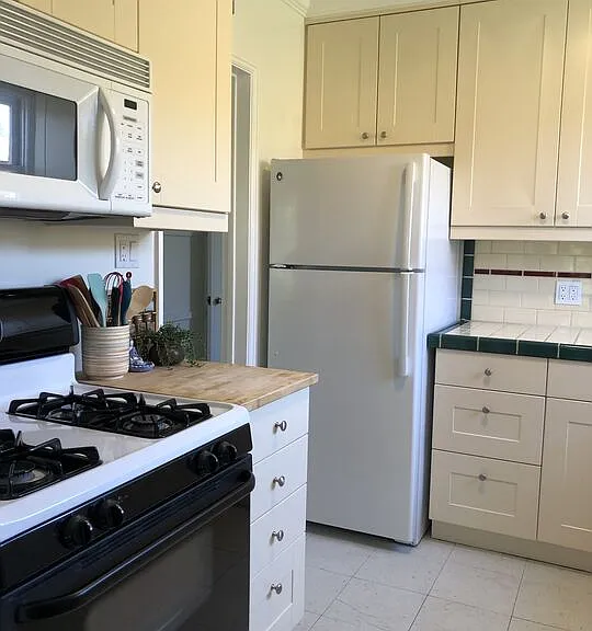 1173 Masselin Ave — Photo 12