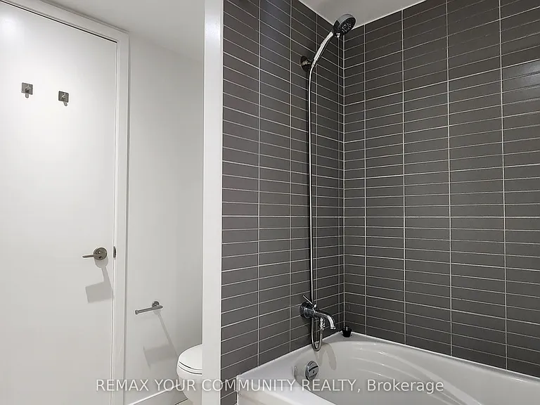 110 Charles St E #1704 — Photo 22