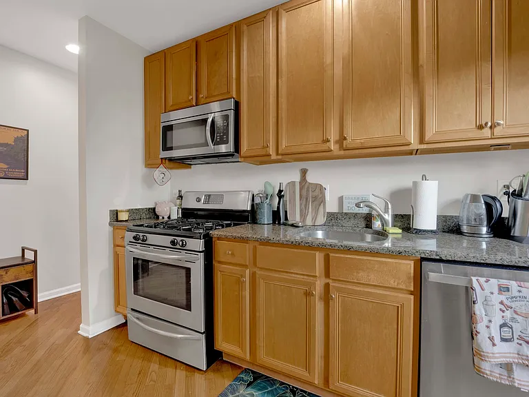 3201 W Argyle St #3N — Photo 4