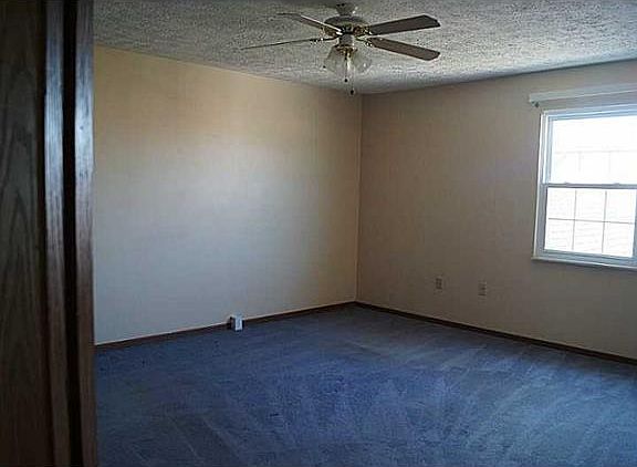 4th image of 902 Sunset Cir