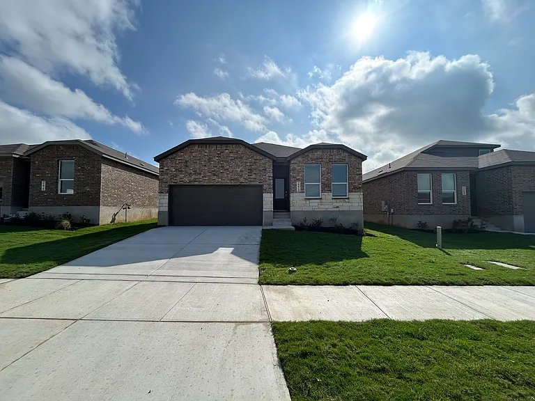 2272 Monument Hl — Photo 31