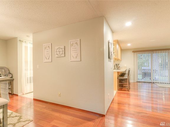 5th image of 4236 Highline Dr SE