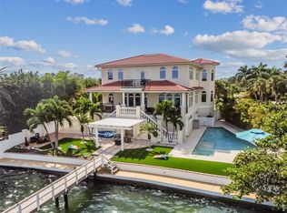 4565 Plaza Way, St Pete Beach, FL 33706