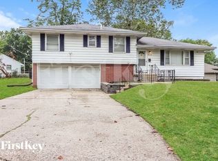 8613 E 85th St, Raytown, MO 64138