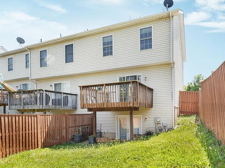 140 Founders Way — Photo 29