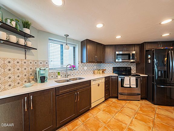 5th image of 3855 S Atlantic Ave APT 306