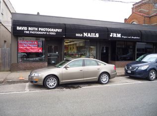 582A Middle Neck Rd, Great Neck, NY 11023