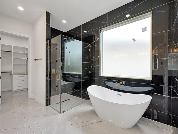 4th image of 101 Bermuda Cir