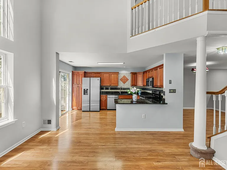 16 Lee Ct #405 — Photo 14