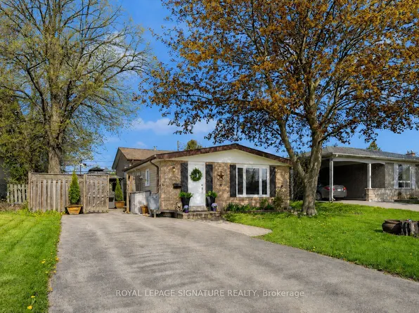 821 Krosno Blvd, Pickering, ON L1W 1G7