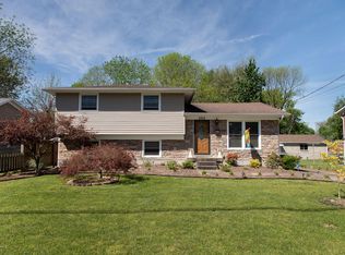 8302 Linda Rd, Louisville, KY 40219