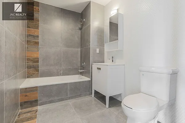 Rented by Voro, LLC | media 4