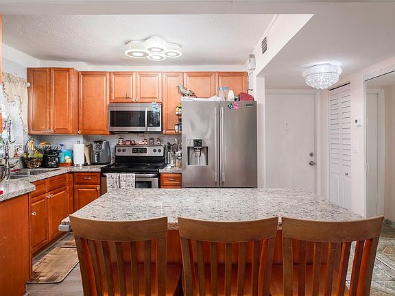 5th image of 16450 Miami Dr APT 503