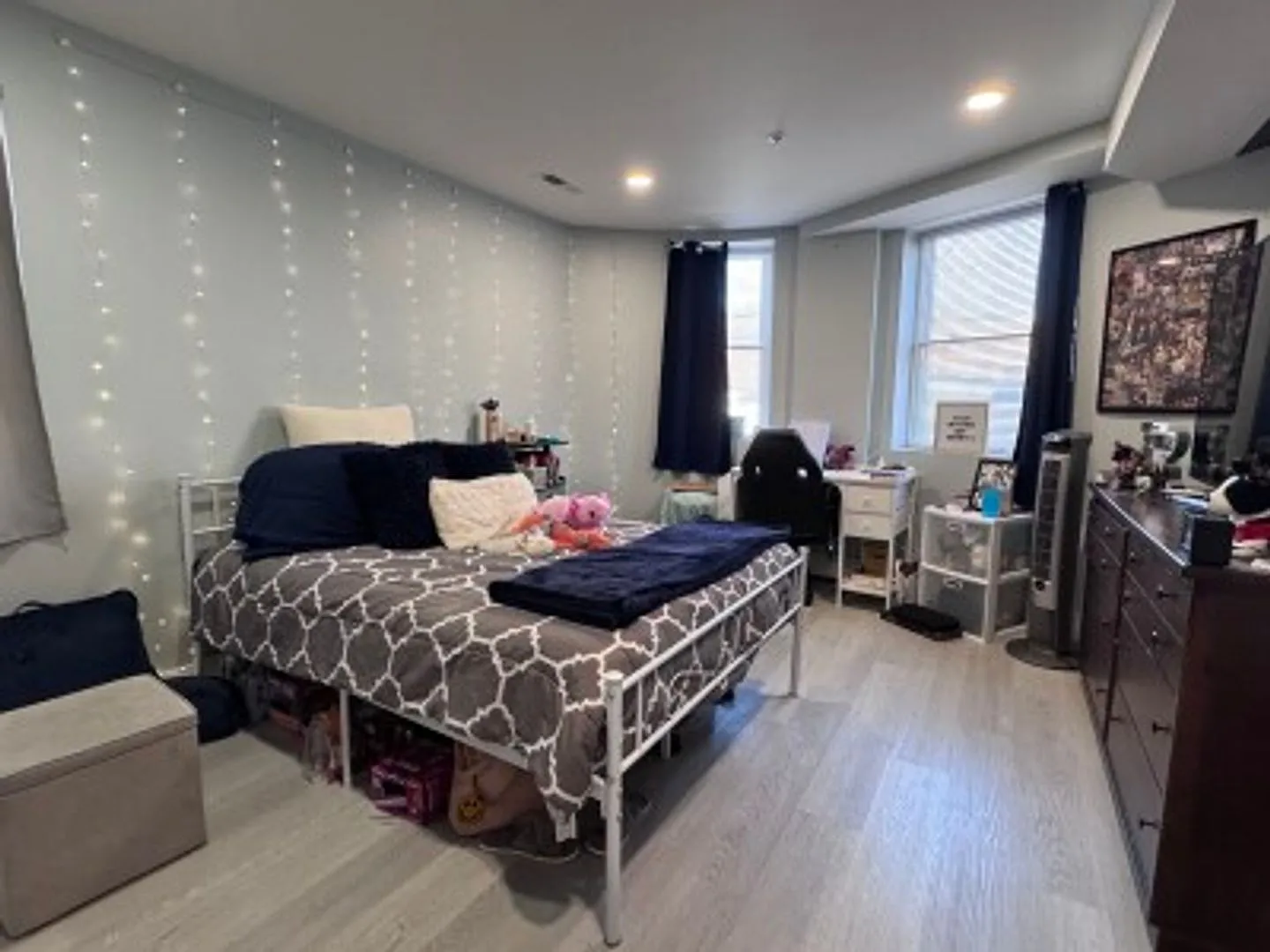Brookline (Washington Sq.) 3 bed 2 bath -9/1! — Photo 2