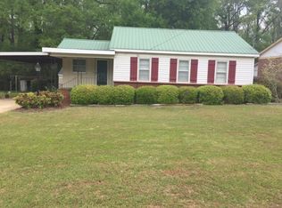 410 Ridgeland Dr, Sandersville, GA 31082