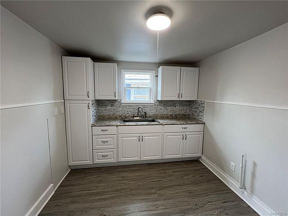 5th image of 502 Lisbon Ave