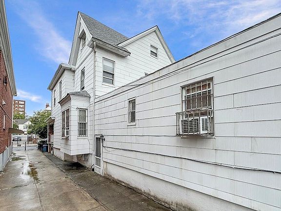 5th image of 199 Bay 25th St