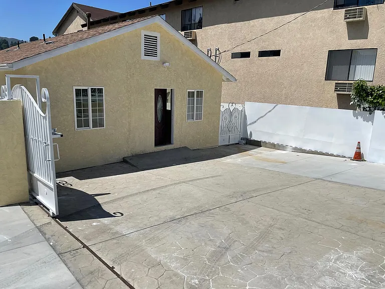 10056-1 Tujunga Canyon Blvd — Photo 13