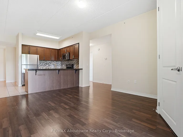 1083 Gordon St #310 — Photo 10