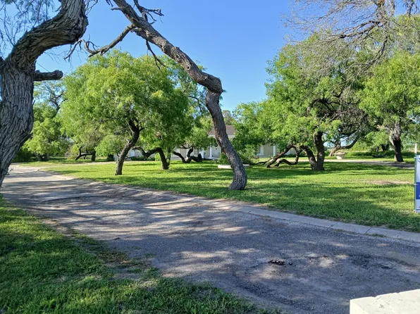 2916 highway 44, Alice, TX 78332