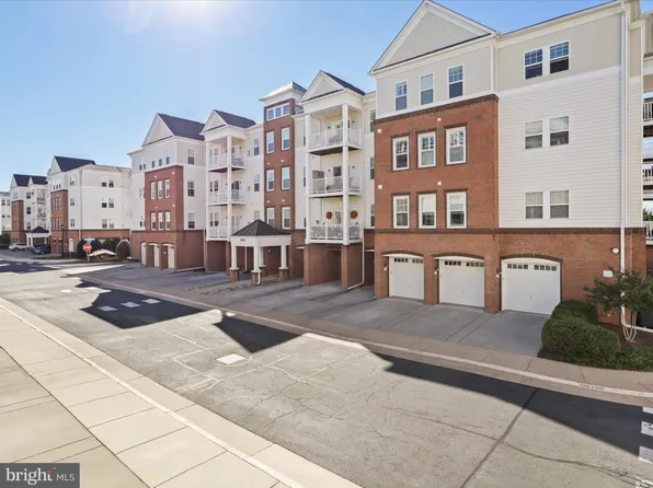 24637 Woolly Mammoth Ter Unit 303, Aldie, VA 20105