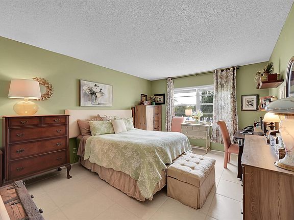 4th image of 7502 NW 30th Place #211