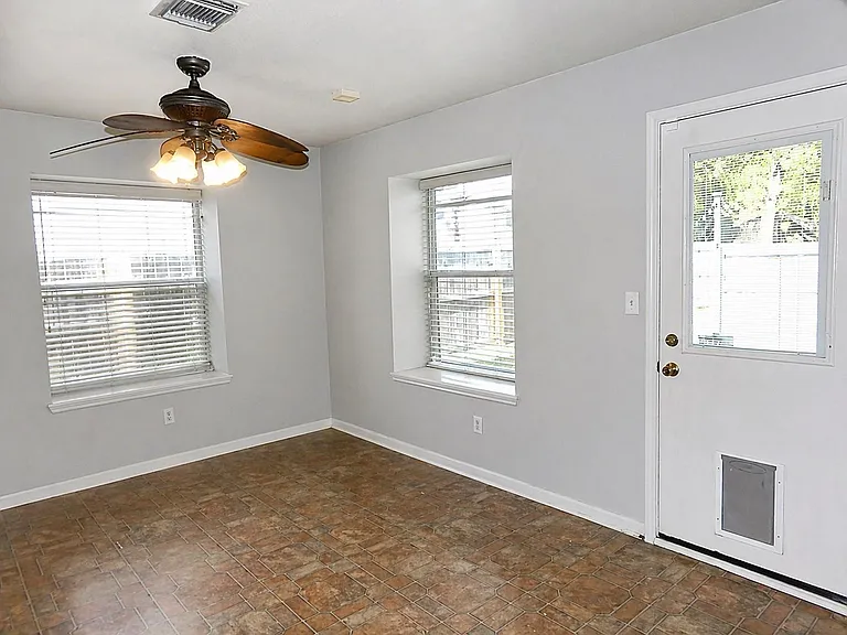 16810 Deck Ct — Photo 11