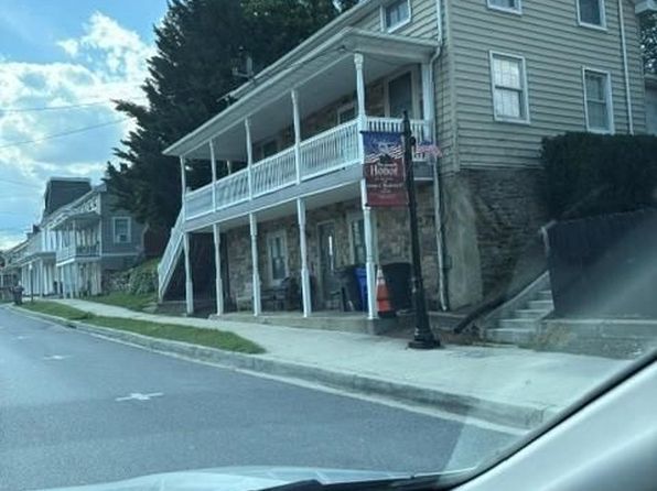 407 W Main St