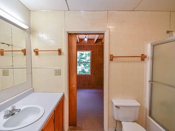 4th image of 391 Crumby Creek Ter