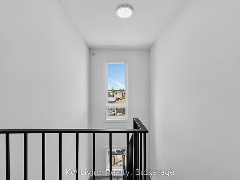 484 Westmount Ave — Photo 33